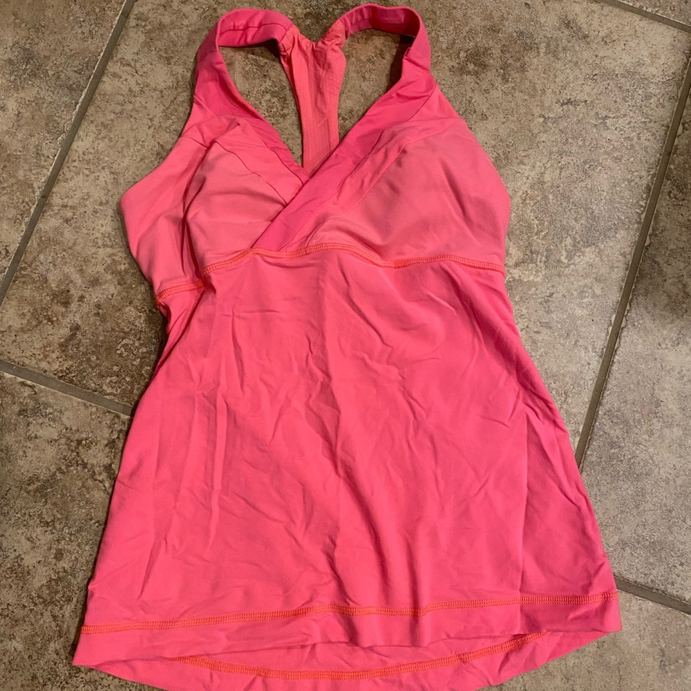 Lululemon size 6 womens pink top workout inside padded bra